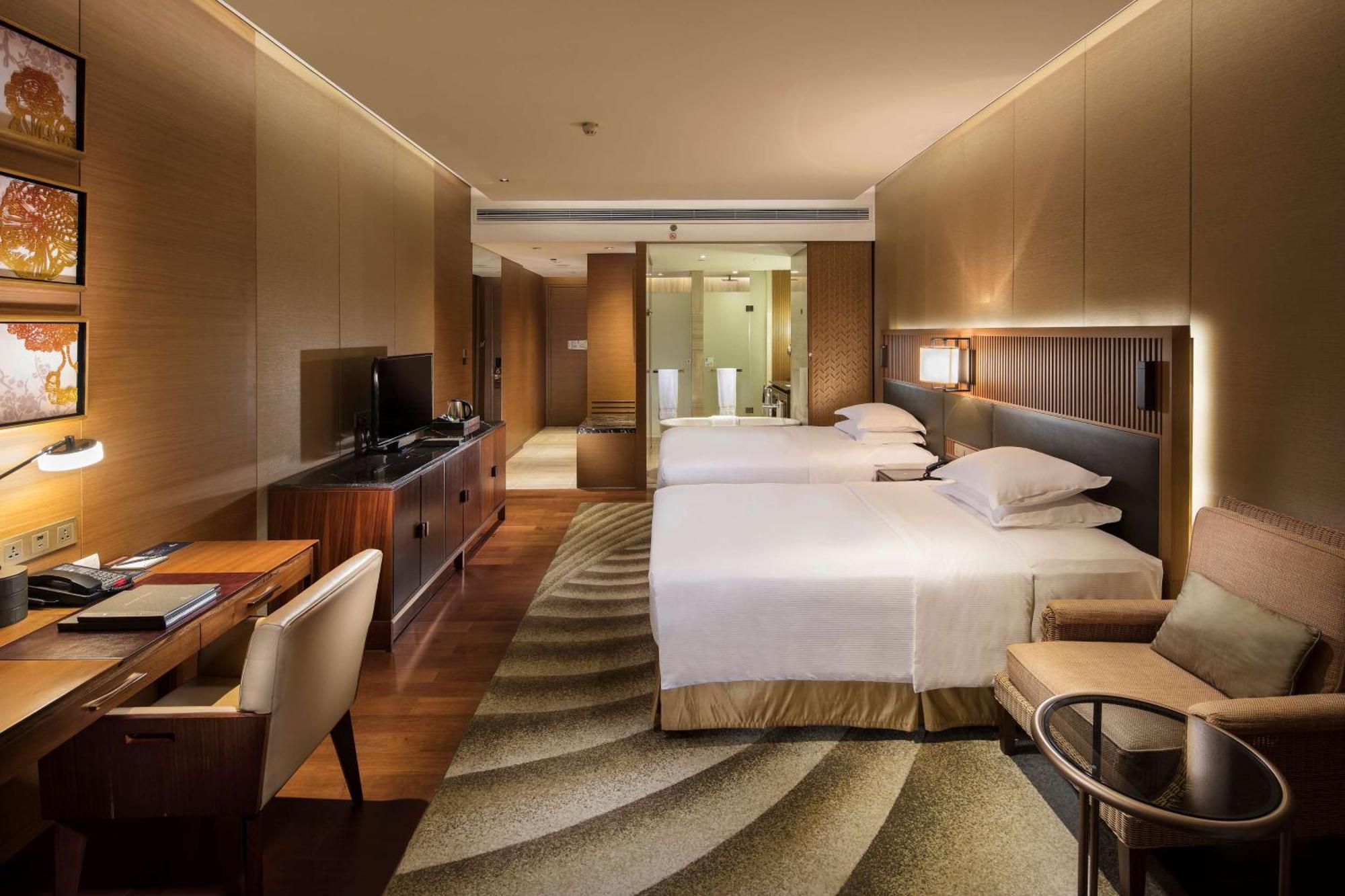 Hilton Wuhan Optics Valley Eksteriør bilde