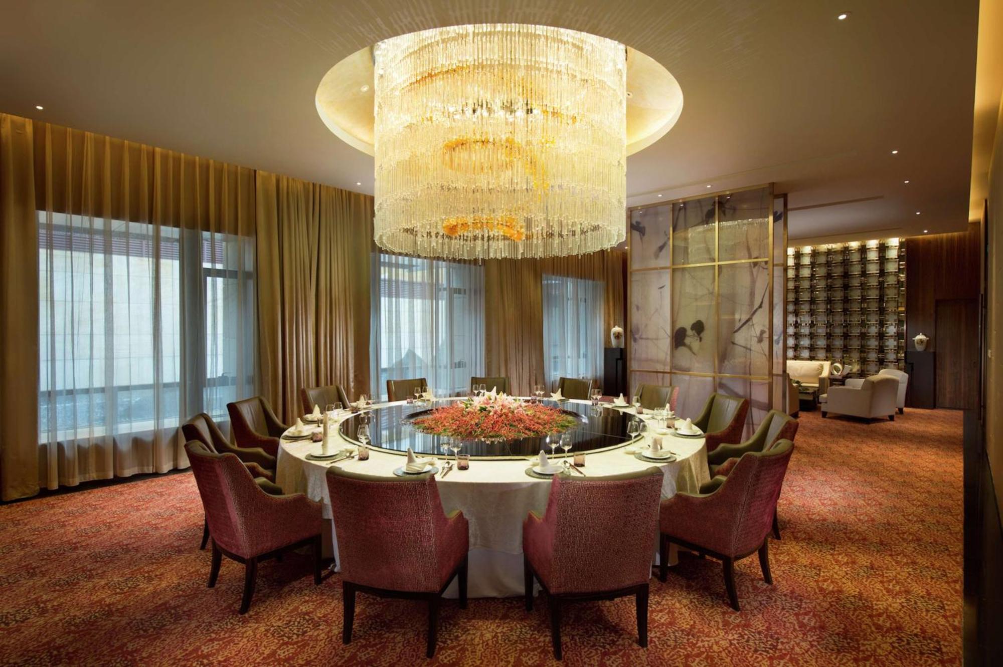 Hilton Wuhan Optics Valley Eksteriør bilde
