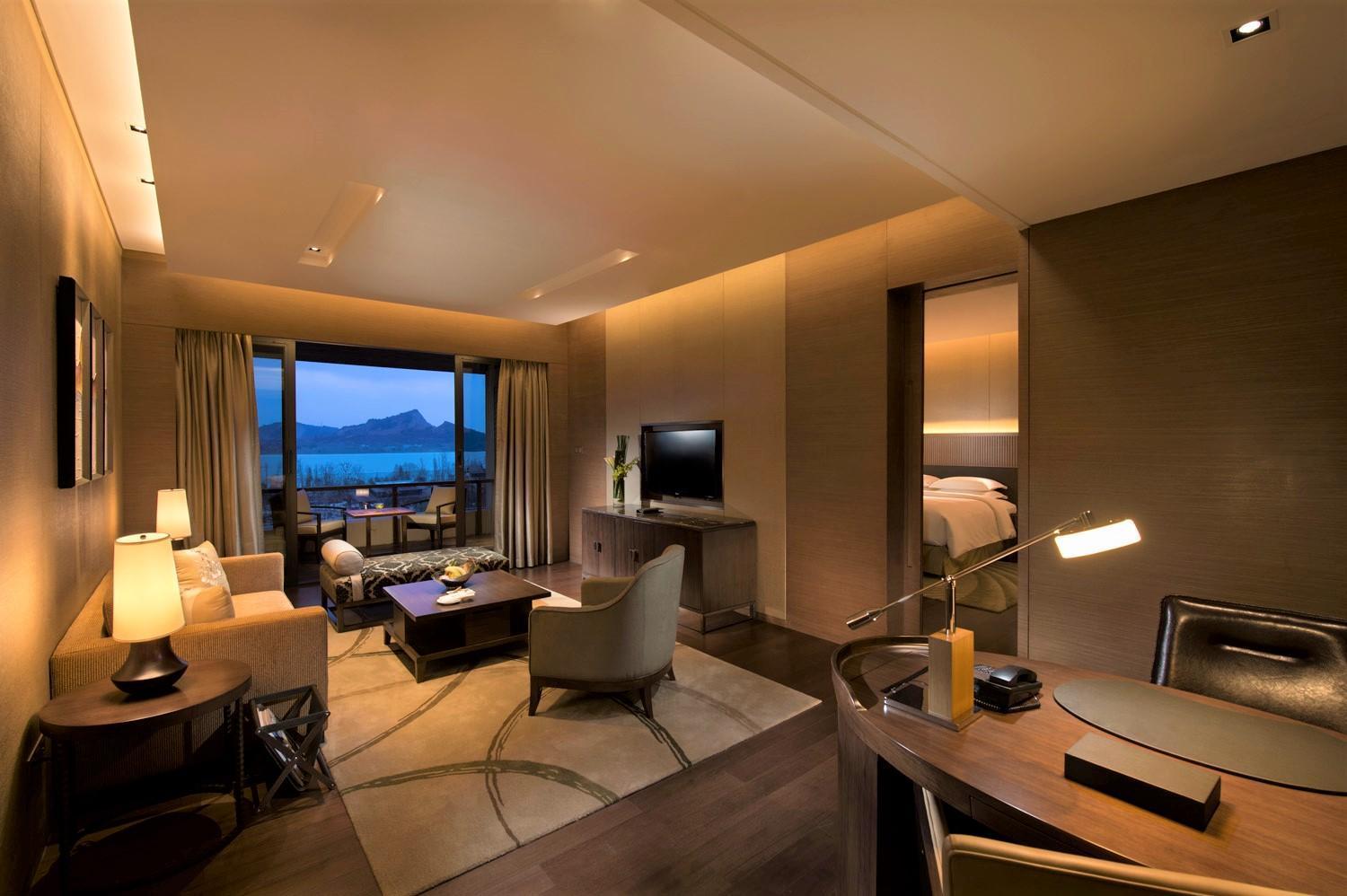 Hilton Wuhan Optics Valley Eksteriør bilde